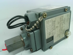  Square D 9012-GCW-2 Pressure Switch Sealed in Factory Packaging Image