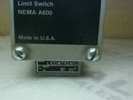  Telemecanique L100WTR2M10 Limit Switch 600V 10A Image