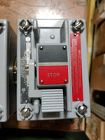  Allen Bradley 800H-3HA7 Explosion Proof Pushbutton Station NEMA 7-9 600V 10A Image