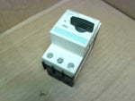 Siemens 3RV1021-1EA10 Circuit Motor Breaker 2.8-4 A 50/60 HZ Image