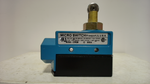  Honeywell BZE6-2RQ8 Roller Plunger Limit Switch 15A 1NC/1NO Image