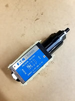  Vickers DGMX2-3-PP-BW-S-40 Pressure Reducing Hydraulic Valve Nice! Image