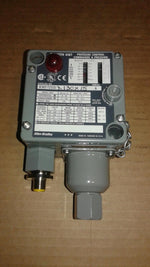  Allen Bradley 836T-T253J X130X15 Pressure Control Switch w/4-Pin Micro Connector Image