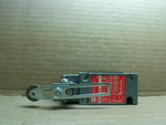  Allen Bradley 802T-ATPDD5 Plug-In Oiltight Rotary Limit Switch Image
