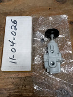  Foxboro B0123HF 1/4" NPT Pressure Regulator 250 PSI In 0.5-60 PSI Out Image