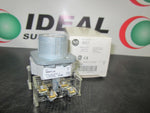  ALLEN BRADLEY 800T-J2B 30mm 3 Position Selector Switch Image