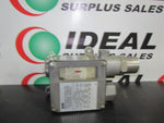  SWITCH, BARKSDALE 9675-3 PRESSURE SEALED, PISTON TYPE OPER RANGE 235-3400 PSI NEMA / 13 60-200 PSI 10.00 AMPS Image