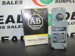  SWITCH LIMIT, ALLEN-BRADLEY 802T-NPTP, LIMIT 10 AMPS 600 V NEUTRAL POSITION / ACTUATOR TYPE PLUG-IN STYLE SPRING / RETURN CONTACT OPERATED 2 NO 2 NC / CONTACTS / RD812135 01873 Image