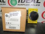  SWITCH, ALLEN-BRADLEY 800P-F2CB, PUSH BUTTON PALM OPERATED /  NOTE - CHECK THE SWITCH TO BE SURE / THERE IS A CONTACT ON IT. 1 SWITCH IS / WITHOUT A CONTACT Image