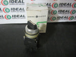  GENERAL ELECTRIC, CR104B122 - 2 POSITION OILTIGHT SELECTOR SWITCH 150V Image