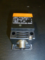  IFM Efector IM0057 Proximity Switch IMC2035-BBOA/SL/LS Image