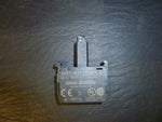  ALLEN BRADLEY 800FN5Y Yellow LED Pilot Light Latch Mount Image