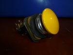  ALLEN-BRADLEY - 800T-D9A PUSHBUTTON YELLOW MUSHROOM HEAD W/1NO 1NC CONTACT Image