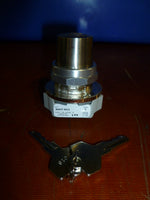  ALLEN-BRADLEY - 800T-H33 SELECTOR SWITCH 2POS 30.5MM KEY OPERATED Image