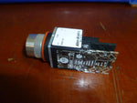 ALLEN BRADLEY 800MR-A9D2K Push Button 300V AC Max 10 AMP Max Image