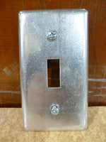  RACO - 50169 00865 PLATE: SINGLE TOGGLE SWITCH PLATE Image