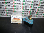  Honeywell BZE6-2RQ9 Micro Limit Switch 15A 480V Roller Plunger Actuator Image