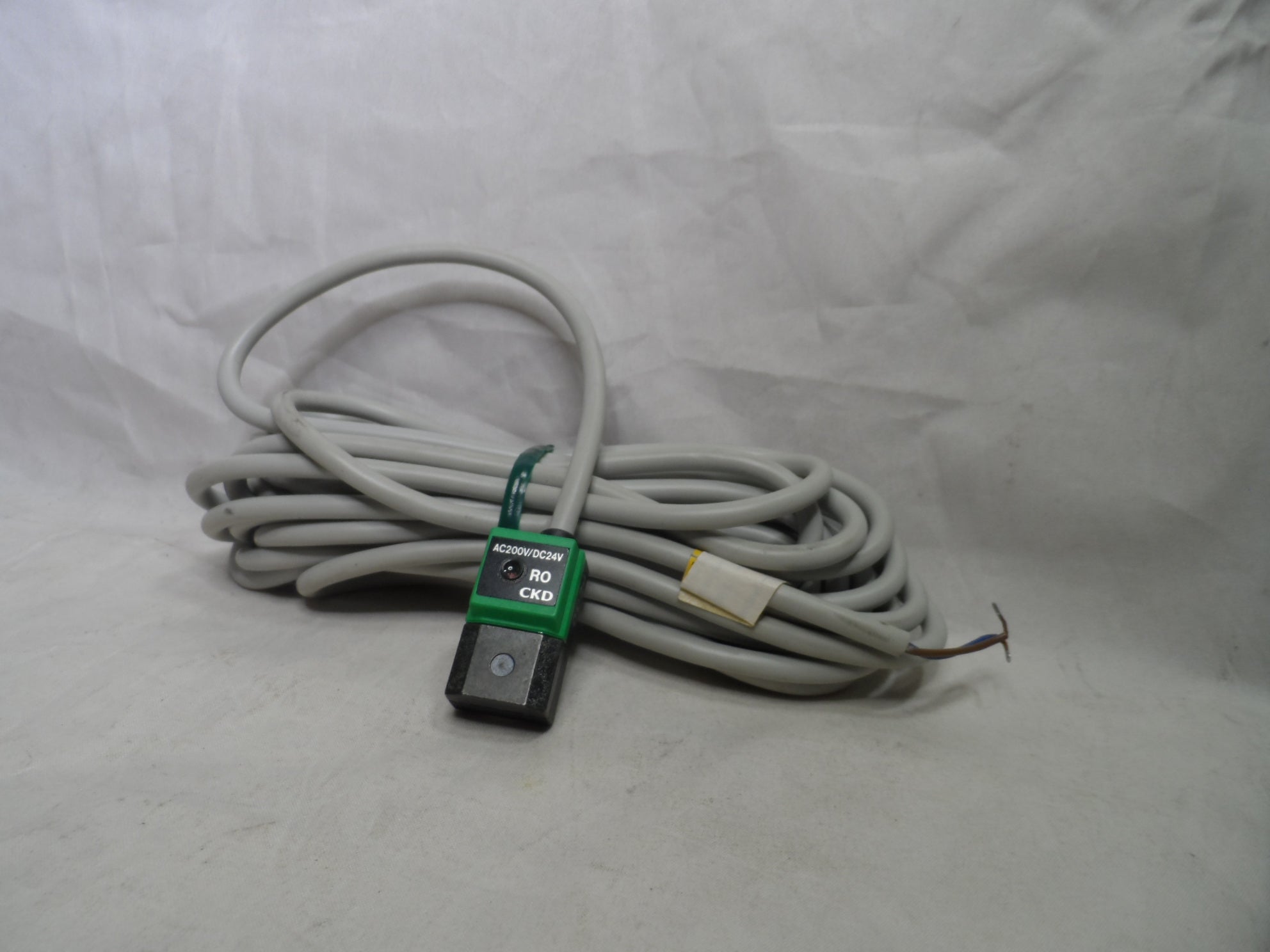 CKD R0 SWITCH – Ideal Surplus