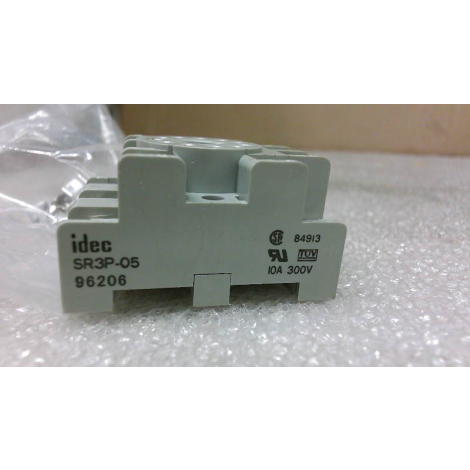 Idec SR3P-05 Timed Relay Socket 300V - New No Box